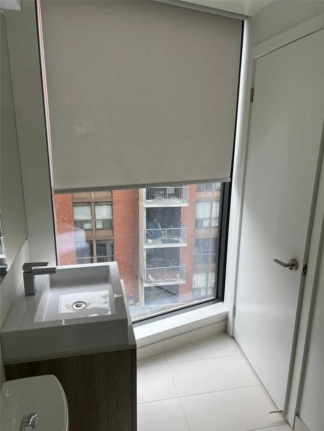 905 - 2a Church St, Condo with 2 bedrooms, 2 bathrooms and 0 parking in Toronto ON | Image 14