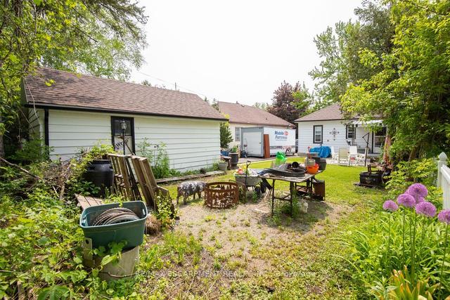 396 Wellington St, House detached with 2 bedrooms, 1 bathrooms and 7 parking in Brantford ON | Image 16