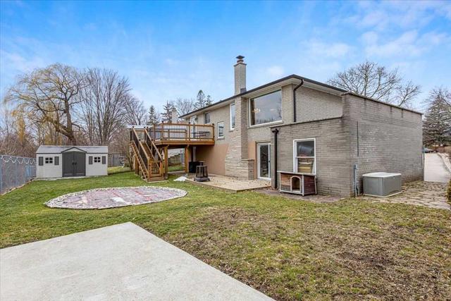 7 Atwood Pl, House detached with 3 bedrooms, 2 bathrooms and 5 parking in Toronto ON | Image 20