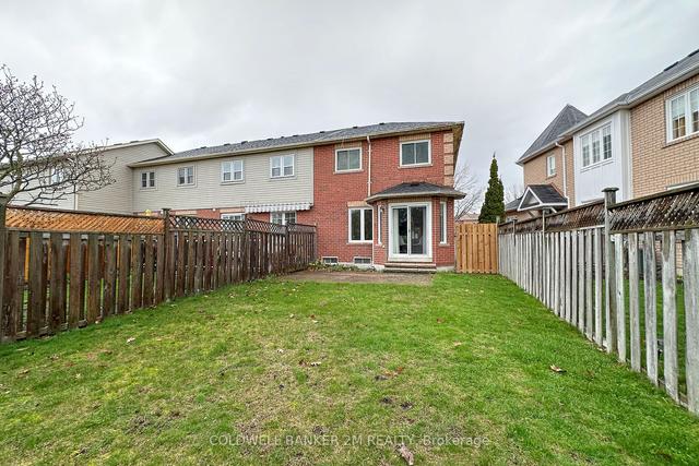 25 Creekwood Cres, House attached with 3 bedrooms, 3 bathrooms and 3 parking in Whitby ON | Image 13