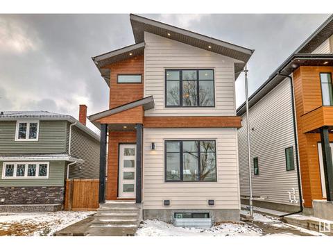 8235 93a Av Nw, House detached with 3 bedrooms, 2 bathrooms and 2 parking in Edmonton AB | Card Image