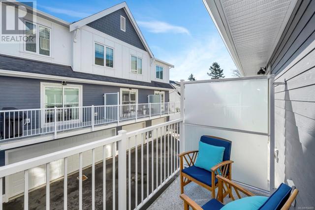 4 - 3086 Washington Ave, House attached with 4 bedrooms, 3 bathrooms and 2 parking in Victoria BC | Image 31