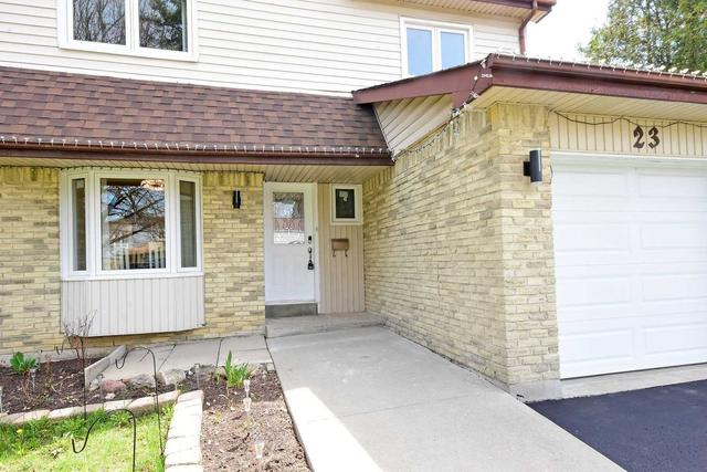 23 Lawndale Cres, House semidetached with 4 bedrooms, 3 bathrooms and 5 parking in Brampton ON | Image 23
