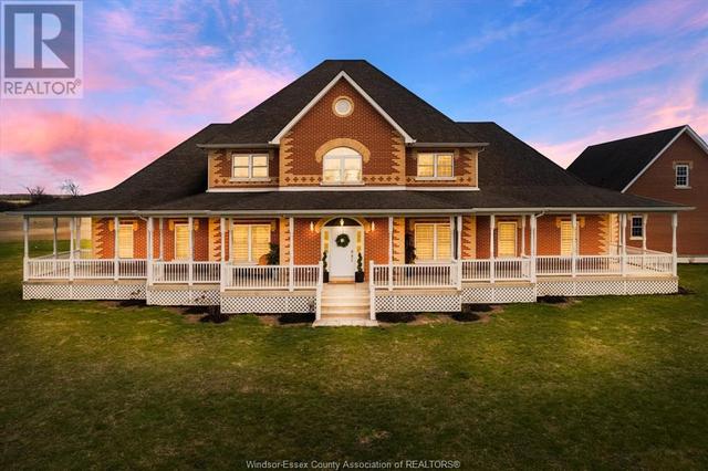 3705 Concession Rd 3, House detached with 5 bedrooms, 4 bathrooms and null parking in Amherstburg ON | Image 1