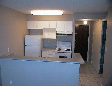 1625 Pickering Pkwy, Condo with 1 bedrooms, 1 bathrooms and 1 parking in Pickering ON | Image 3
