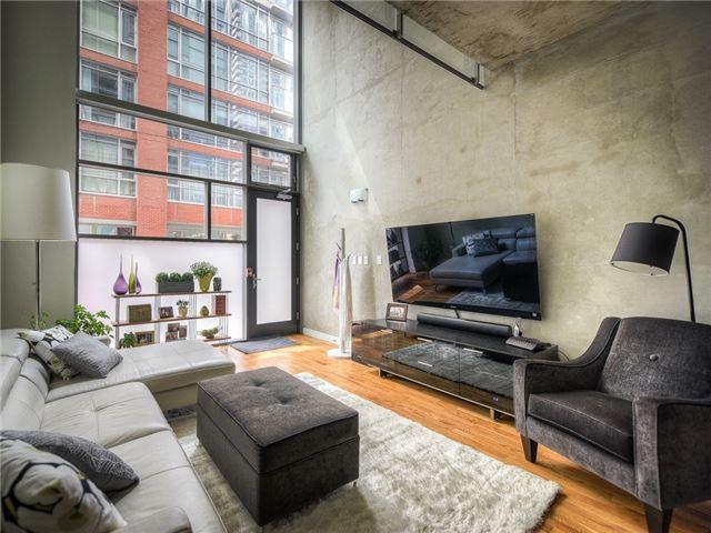 th3 - 25 Oxley St, Townhouse with 2 bedrooms, 3 bathrooms and 1 parking in Toronto ON | Image 3