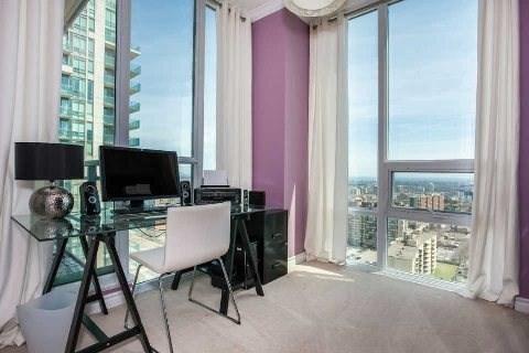 2611 - 3525 Kariya Dr, Condo with 2 bedrooms, 1 bathrooms and 1 parking in Mississauga ON | Image 2