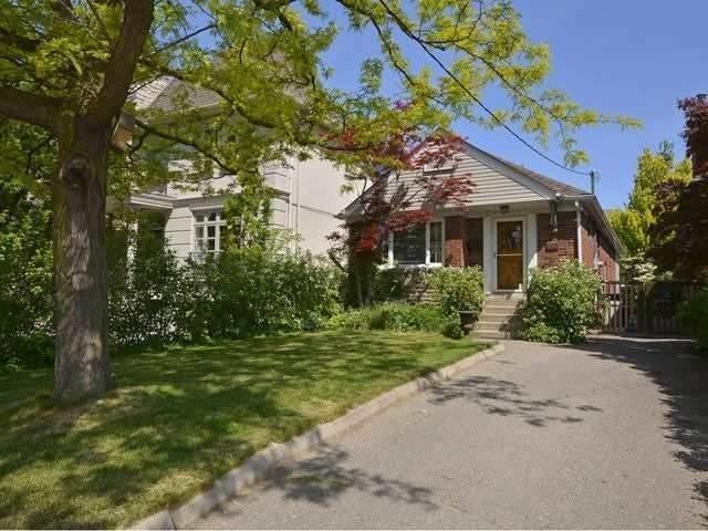 134 Joicey Blvd, House detached with 2 bedrooms, 2 bathrooms and 2 parking in Toronto ON | Image 2