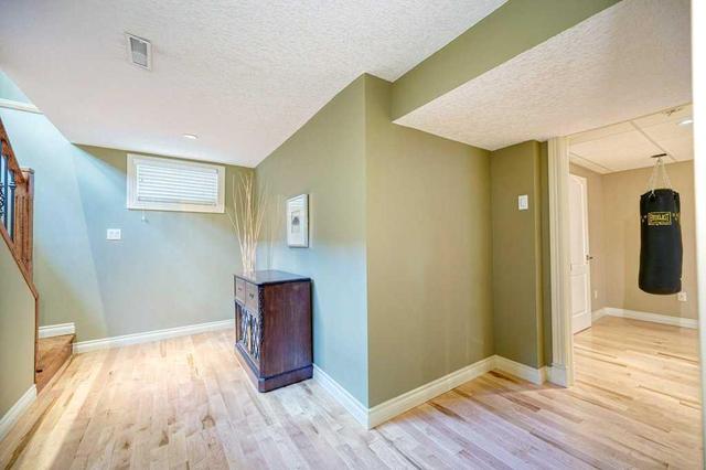 197 Windermere Road Sw, House detached with 4 bedrooms, 2 bathrooms and 2 parking in Calgary AB | Image 18