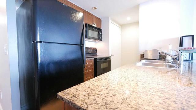1408 - 208 Queens Quay W, Condo with 1 bedrooms, 1 bathrooms and null parking in Toronto ON | Image 5