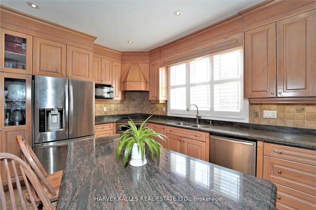 72 Branstone Rd, House detached with 4 bedrooms, 4 bathrooms and 6 parking in Toronto ON | Image 4