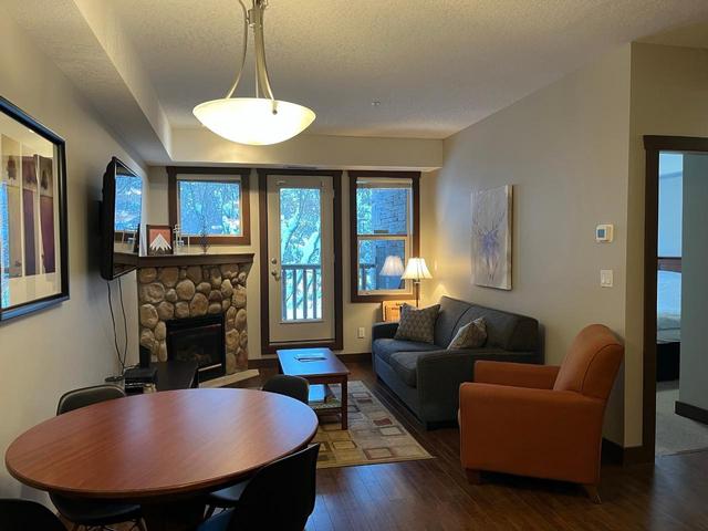 122 - 1500 Mcdonald Avenue, Condo with 1 bedrooms, 1 bathrooms and null parking in Fernie BC | Image 2