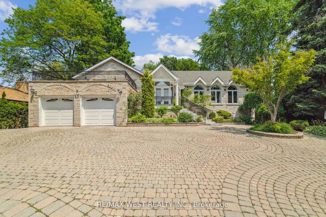 7 Palace Arch Dr, House detached with 6 bedrooms, 6 bathrooms and 10 parking in Toronto ON | Image 12