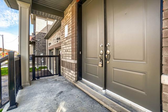27 Valleyway Dr, House detached with 4 bedrooms, 4 bathrooms and 4 parking in Brampton ON | Image 36