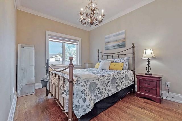665 Millwood Rd, House semidetached with 3 bedrooms, 4 bathrooms and 2 parking in Toronto ON | Image 16
