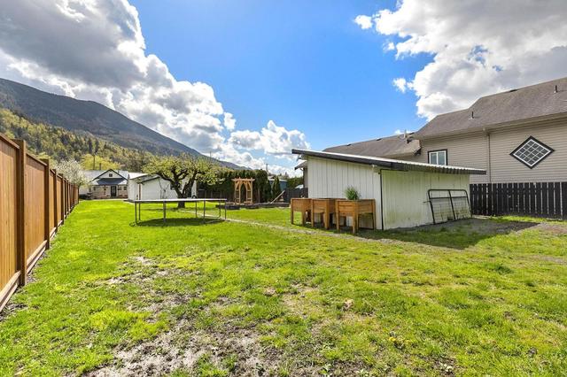 42739 Yarrow Central Road, House detached with 3 bedrooms, 1 bathrooms and null parking in Chilliwack BC | Image 32