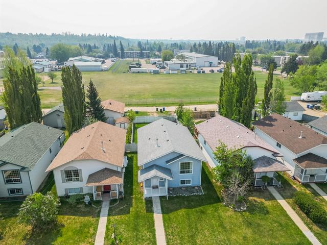 4333 58 Street, House detached with 4 bedrooms, 2 bathrooms and 3 parking in Red Deer AB | Image 24