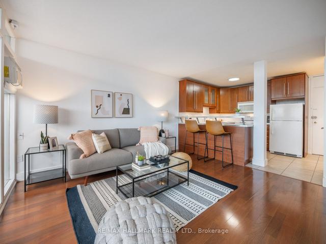 2210 - 40 Homewood Ave, Condo with 1 bedrooms, 1 bathrooms and 1 parking in Toronto ON | Image 1