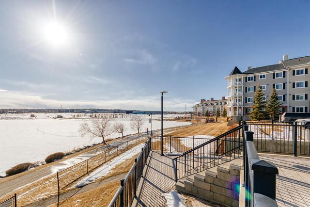 3212 - 10 Country Village Park Ne, Condo with 2 bedrooms, 2 bathrooms and 2 parking in Calgary AB | Image 2