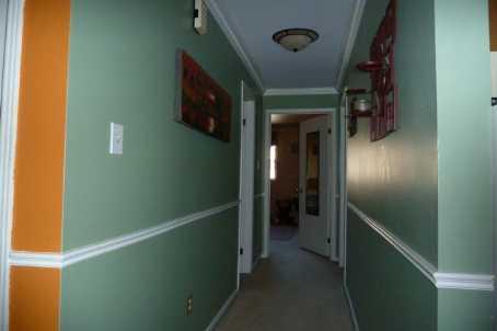 9 - 4 Cedar Dr, Condo with 2 bedrooms, 1 bathrooms and 2 parking in Orangeville ON | Image 8