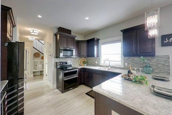 802 Beacon Hill Drive, House detached with 4 bedrooms, 3 bathrooms and 4 parking in Wood Buffalo AB | Image 11