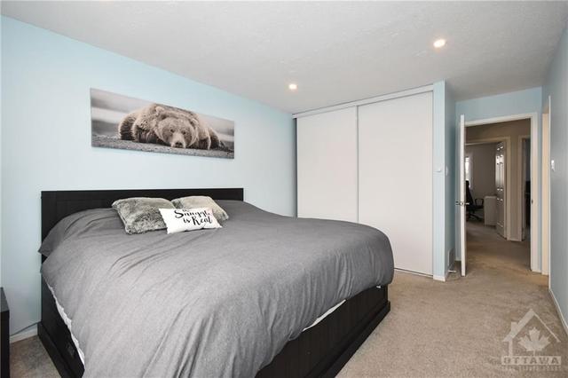 272 Pickford Drive, Townhouse with 3 bedrooms, 4 bathrooms and 3 parking in Ottawa ON | Image 12