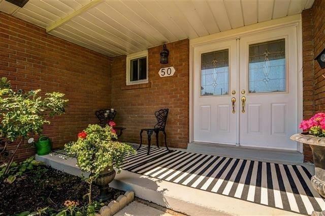 50 Hamilton Hall Dr, House detached with 4 bedrooms, 3 bathrooms and 6 parking in Markham ON | Image 8