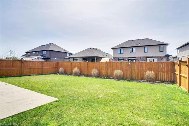 1423 North Wenige Drive, House detached with 4 bedrooms, 2 bathrooms and 4 parking in London ON | Image 41