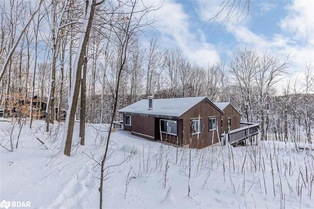 33 Huronwoods Dr Drive, House detached with 3 bedrooms, 2 bathrooms and 6 parking in Oro Medonte ON | Image 35