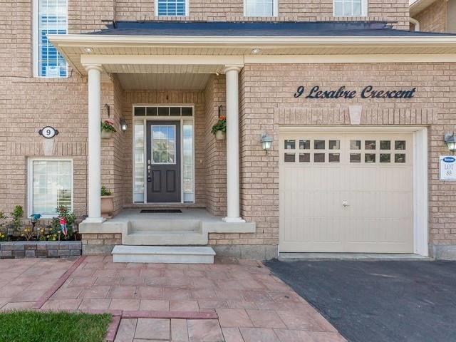 09 Lesabre Cres, House detached with 4 bedrooms, 4 bathrooms and 1 parking in Brampton ON | Image 2