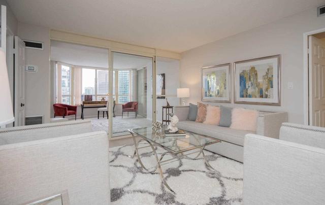 1909 - 5444 Yonge St, Condo with 1 bedrooms, 2 bathrooms and 2 parking in Toronto ON | Image 2