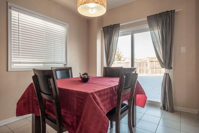 138 Sun King Cres, House detached with 3 bedrooms, 4 bathrooms and 5 parking in Barrie ON | Image 8