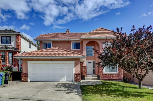 19 Signature Heights Sw, House detached with 6 bedrooms, 4 bathrooms and 2 parking in Calgary AB | Image 1