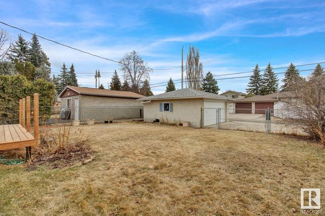 11411 Malmo Rd Nw, House detached with 4 bedrooms, 3 bathrooms and 4 parking in Edmonton AB | Image 44
