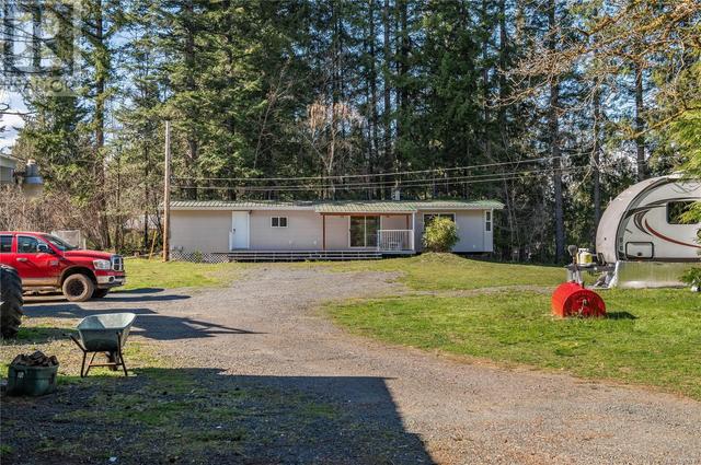 7997 Island Hwy N, House detached with 4 bedrooms, 3 bathrooms and 5 parking in Comox Valley C (Puntledge   Black Creek) BC | Image 42