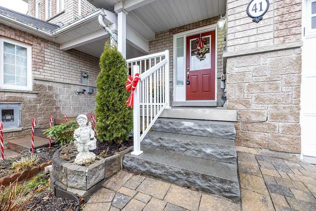 41 Hanna Dr, House attached with 3 bedrooms, 3 bathrooms and 3 parking in Clarington ON | Image 12