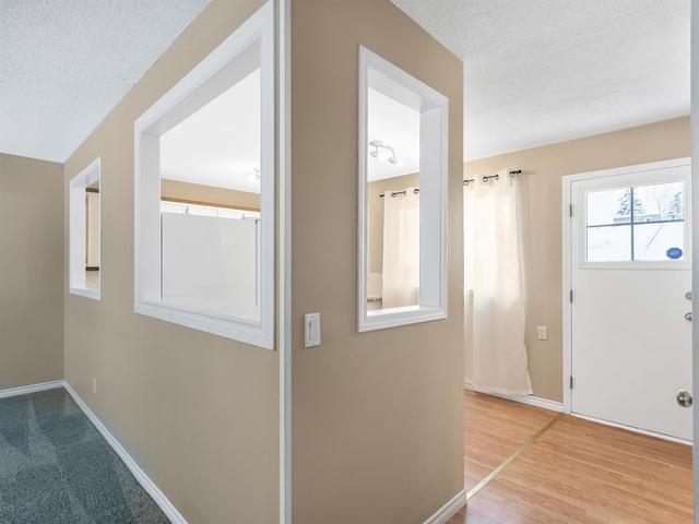 120 Whitehill Place Ne, Home with 3 bedrooms, 2 bathrooms and 2 parking in Calgary AB | Image 6