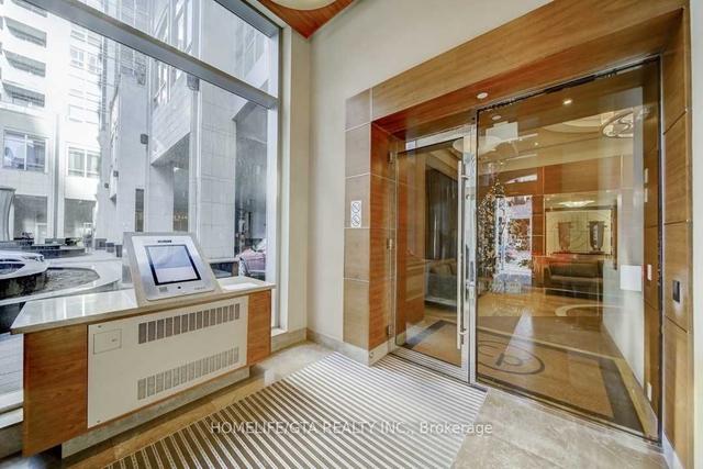1912 - 761 Bay St, Condo with 2 bedrooms, 2 bathrooms and 1 parking in Toronto ON | Image 21