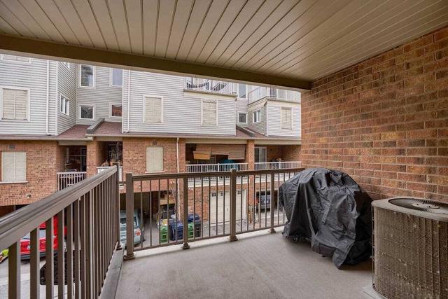 32 Jim Baird Mews, House attached with 3 bedrooms, 3 bathrooms and 1 parking in Toronto ON | Image 5