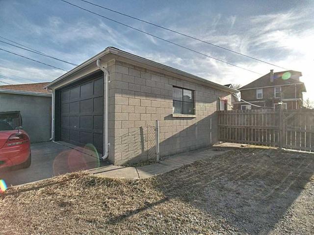 1512 Parent Ave, House detached with 4 bedrooms, 2 bathrooms and 3 parking in Windsor ON | Image 9