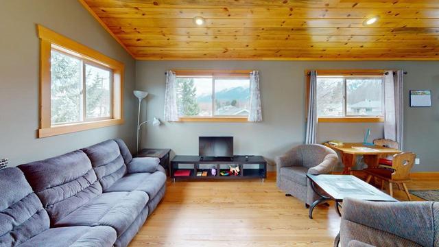32 Mt Trinity Avenue, House detached with 8 bedrooms, 5 bathrooms and null parking in Fernie BC | Image 14