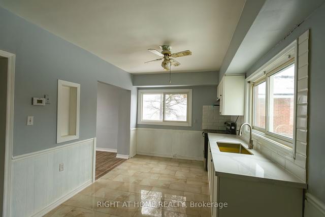116 Mohawk Rd E, House detached with 5 bedrooms, 2 bathrooms and 7 parking in Hamilton ON | Image 2