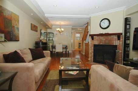 33c Shaw St, Townhouse with 2 bedrooms, 3 bathrooms and 1 parking in Toronto ON | Image 4