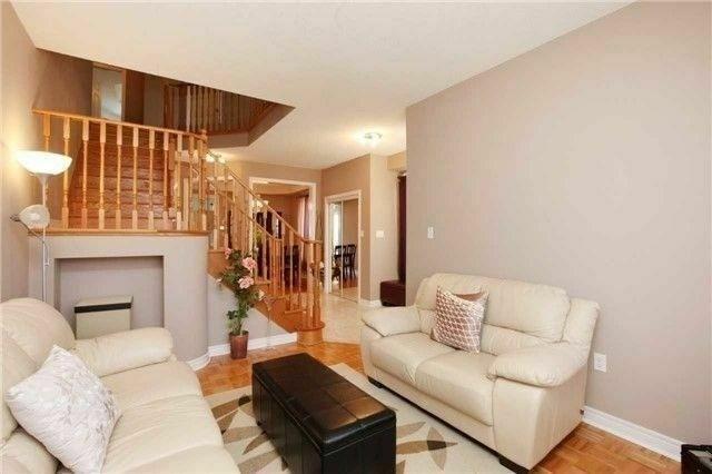 8 Nomad Cres, House detached with 4 bedrooms, 3 bathrooms and 3 parking in Brampton ON | Image 6