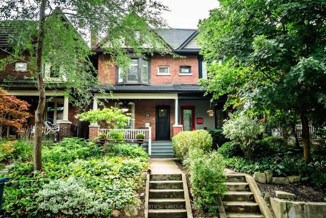33 Bloomfield Ave, House semidetached with 3 bedrooms, 2 bathrooms and 2 parking in Toronto ON | Image 1