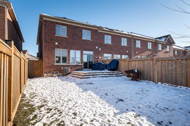 73 Hanson Cres, House attached with 3 bedrooms, 4 bathrooms and 2 parking in Milton ON | Image 26