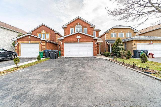 71 Ravenscliffe Crt, House detached with 4 bedrooms, 4 bathrooms and 4 parking in Brampton ON | Image 1