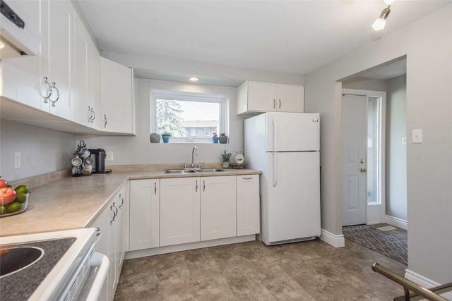 36 - 539 Willow Rd, Townhouse with 3 bedrooms, 2 bathrooms and 1 parking in Guelph ON | Image 38