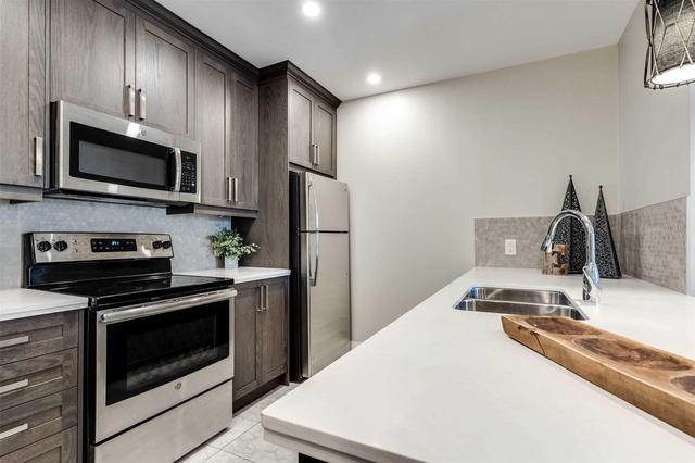 521 - 112 King St E, Condo with 1 bedrooms, 1 bathrooms and 1 parking in Hamilton ON | Image 4