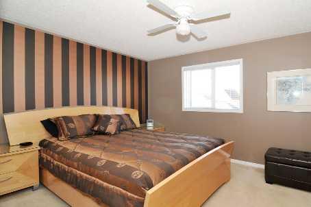 342 Delaney Dr, House attached with 3 bedrooms, 2 bathrooms and 2 parking in Ajax ON | Image 7